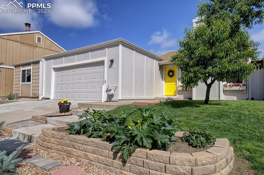 834 San Bruno Pl, Colorado Springs, CO 80906-4909