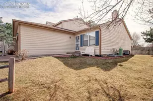 4257 Hunting Meadows Cir, Colorado Springs, CO 80916 - Photo 2