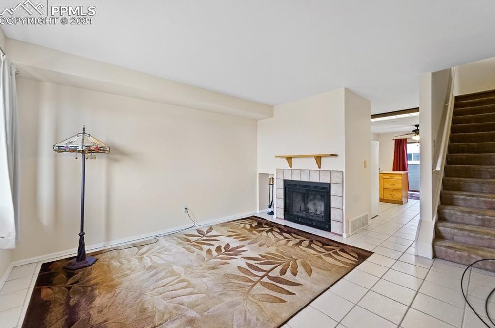 5370 Solar Ridge Dr, Colorado Springs, CO 80917-1441