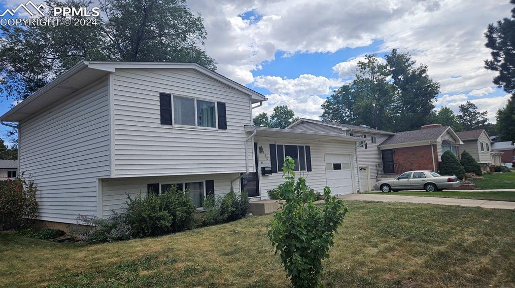 1435 Monteagle St, Colorado Springs, CO 80909-2929