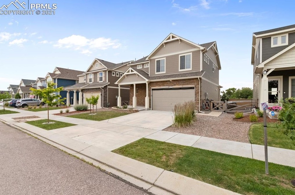 8435 Longleaf Ln, Colorado Springs, CO 80927-4088