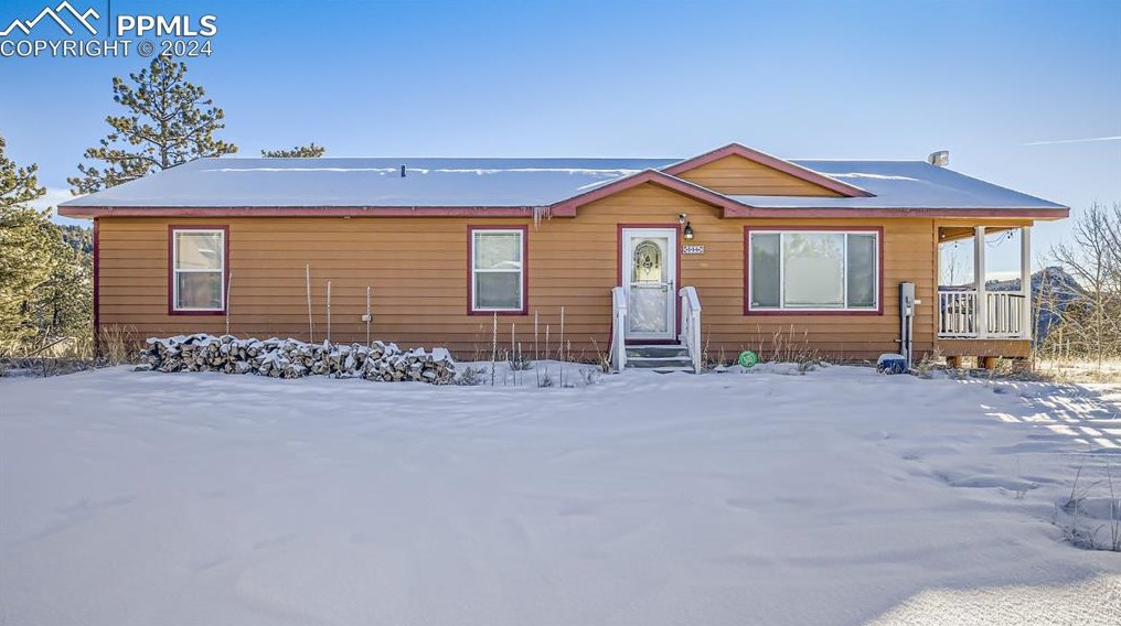 116 Pinon Ln, Twin Rock, CO 80816