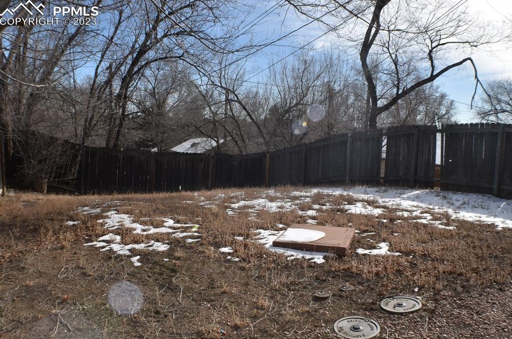 2107 Chestnut St, Colorado Springs CO 80907-6612 exterior