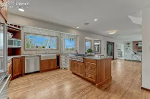 135 Palm Springs Dr, Colorado Springs, CO 80921 - Photo 4