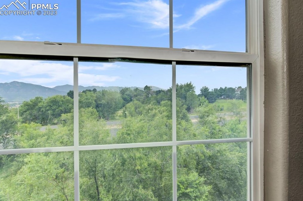 2048 Babbling Strm Hts, Colorado Springs CO 80910-3018 exterior