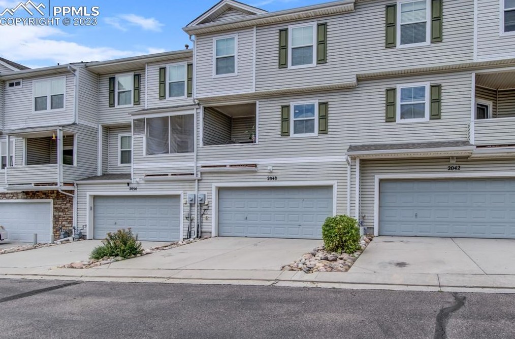 2048 Babbling Strm Hts, Colorado Springs CO 80910-3018 exterior