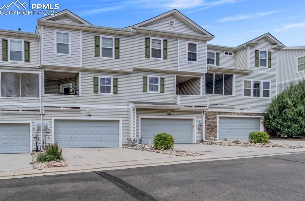 2048 Babbling Strm Hts, Colorado Springs CO 80910-3018 exterior