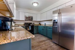 918 Lorraine Ave, Woodland Park, CO 80863 - Photo 2