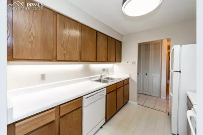 411 Lakewood Circle #B1114, Colorado Springs, CO 80910 - Photo 6