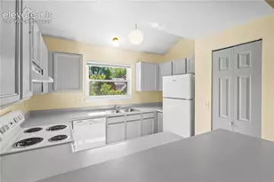 2255 Del Mar Dr, Colorado Springs, CO 80910 - Photo 26