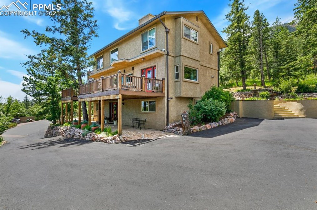 22 Sanford Rd, Colorado Springs, CO 80906-4232