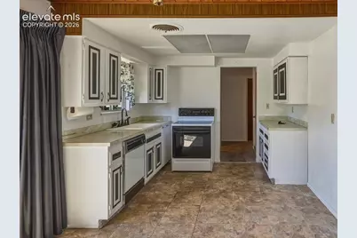 827 Squire Street, Colorado Springs, CO 80911 - Photo 8