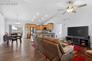 830 S Blakeland Dr, Pueblo, CO 81007 - Photo 8