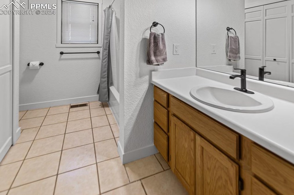 2720 Sunnywood Ave, Woodland Park CO 80863-9401 exterior