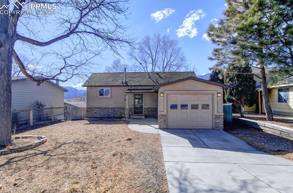 2523 Dale St, Colorado Springs, CO 80904-2506