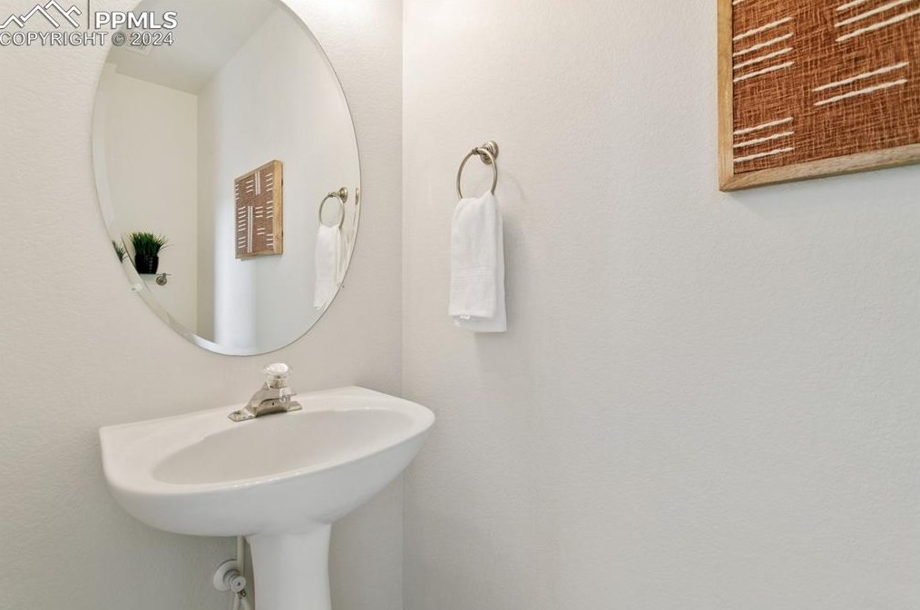 11953 Royal County Down Rd, Amo CO exterior