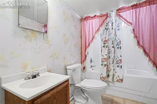 518 Yellowstone Rd, Colorado Springs, CO 80910 - Photo 20