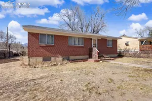 518 Yellowstone Rd, Colorado Springs, CO 80910 - Photo 2