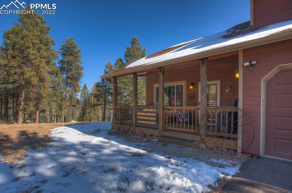 25 Quiver Cir, Twin Rock, CO 80816