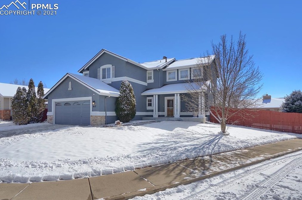 617 Greenscape Ln, Colorado Springs, CO 80916-5525