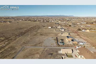 463 N Desert Cove Drive, Pueblo, CO 81007 - Photo 28