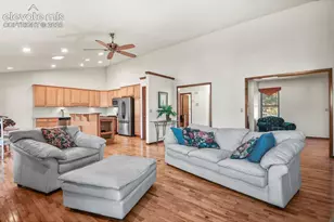 250 Bennington Dr, Colorado Springs, CO 80906 - Photo 4