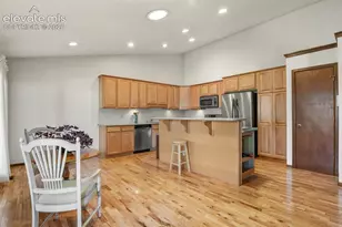 250 Bennington Dr, Colorado Springs, CO 80906 - Photo 8
