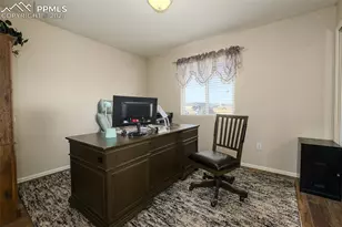 758 E Woodleaf Dr, Pueblo, CO 81007 - Photo 18