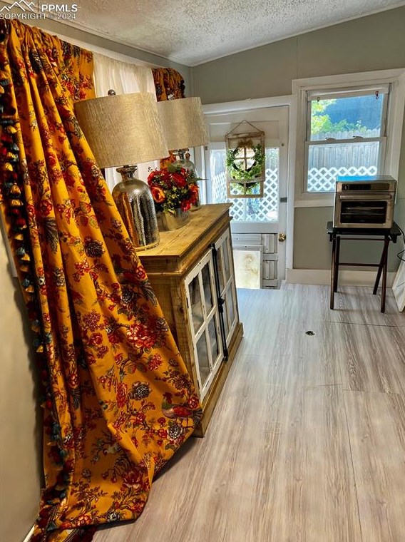 2932 Kiowa St, Colorado Springs CO 80904-2424 exterior