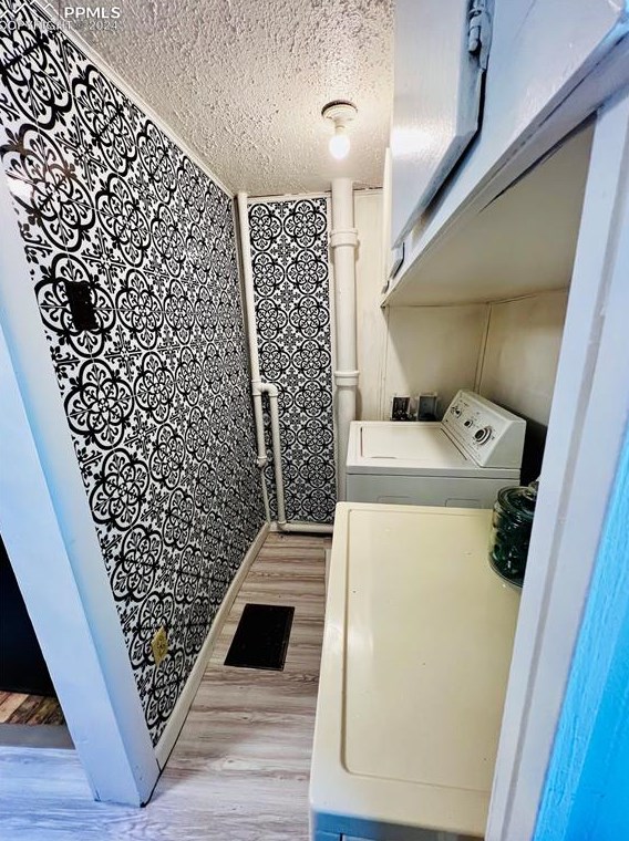 2932 Kiowa St, Colorado Springs CO 80904-2424 exterior