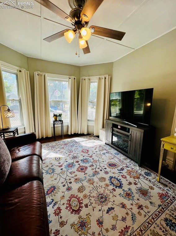 2932 Kiowa St, Colorado Springs CO 80904-2424 exterior