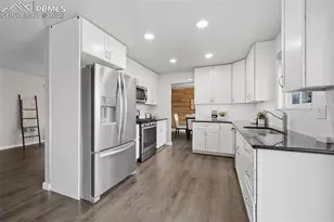 7620 Sunny View Ln, Colorado Springs, CO 80911 - Photo 10