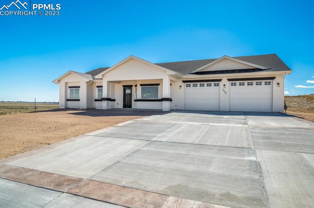 1590 E Ithaca Dr, Pueblo, CO 81007