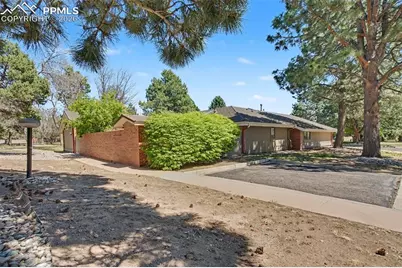 2725 Fox Grove Court, Colorado Springs, CO 80906 - Photo 2