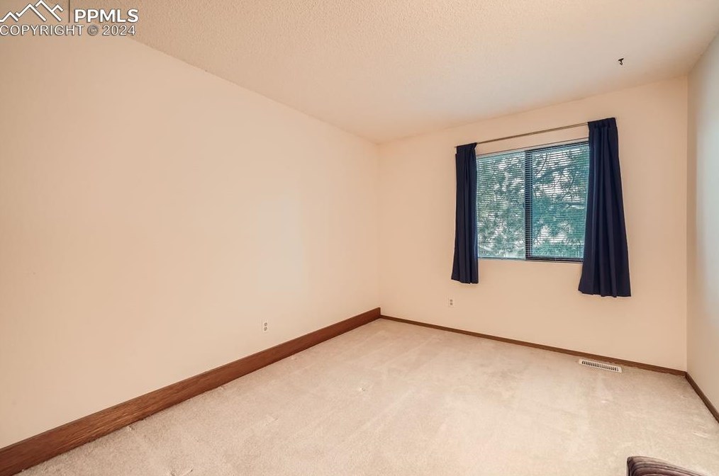 1267 Soaring Eagle Dr, Colorado Springs CO 80915-3183 exterior