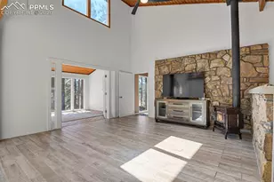 240 Sun Ridge Ct, Woodland Park, CO 80863 - Photo 16