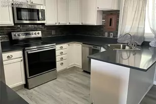 72 Hanson Ln, Pueblo, CO 81001 - Photo 4