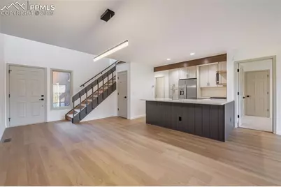 3870 Camels Ridge Lane, Colorado Springs, CO 80904 - Photo 6