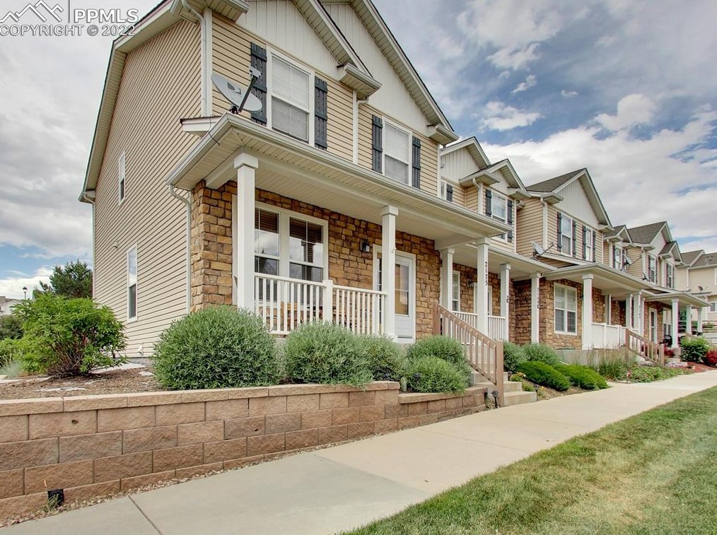 2175 Squawbush Ridge Grv, Colorado Springs, CO 80910-3062