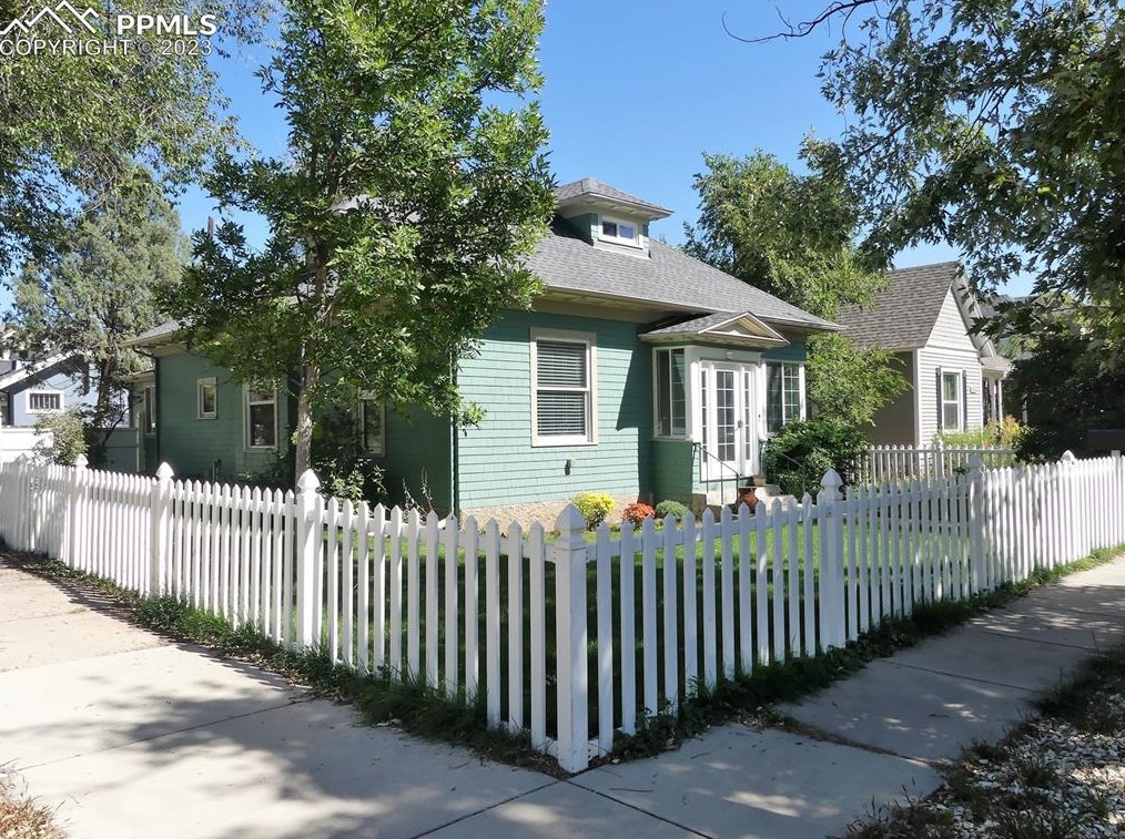 102 Jefferson St, Colorado Springs, CO 80907-6908