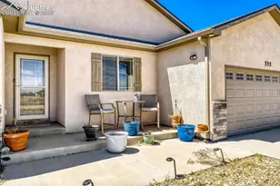 555 N Verbena Dr, Pueblo, CO 81007 - Photo 2