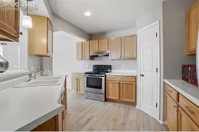 3147 Hearthridge Circle, Colorado Springs, CO 80918 - Photo 8