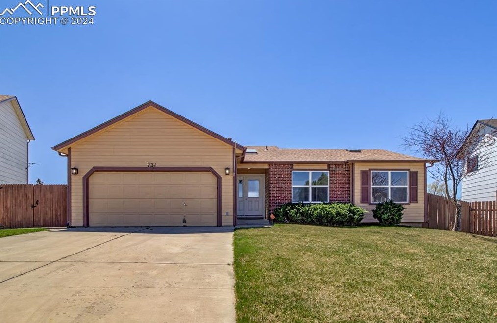 731 Foxwood Dr, Colorado Springs, CO 80911-3849
