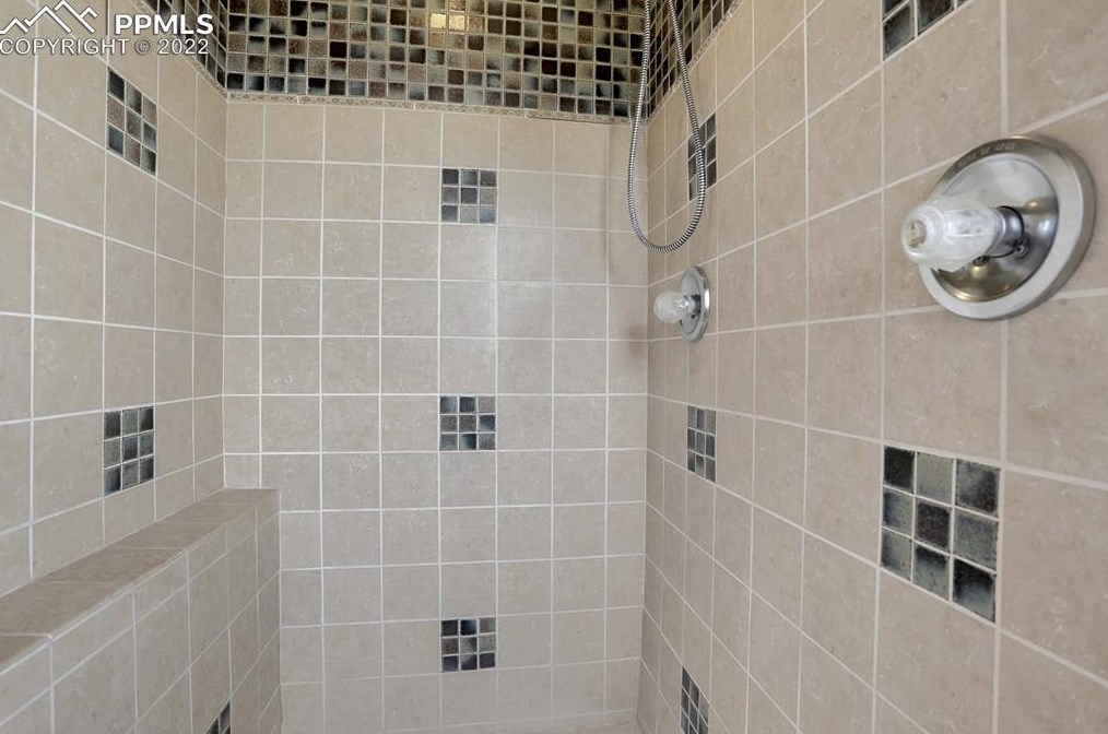 1610 Gold Camp Rd, Colorado Springs CO 80906-5817 exterior