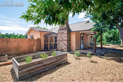 107 Oak Place, Manitou Springs, CO 80829 - Photo 4