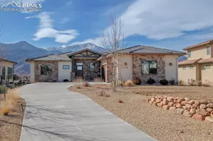 2716 Cathedral Rock Vw, Colorado Springs, CO 80904 - Photo 4