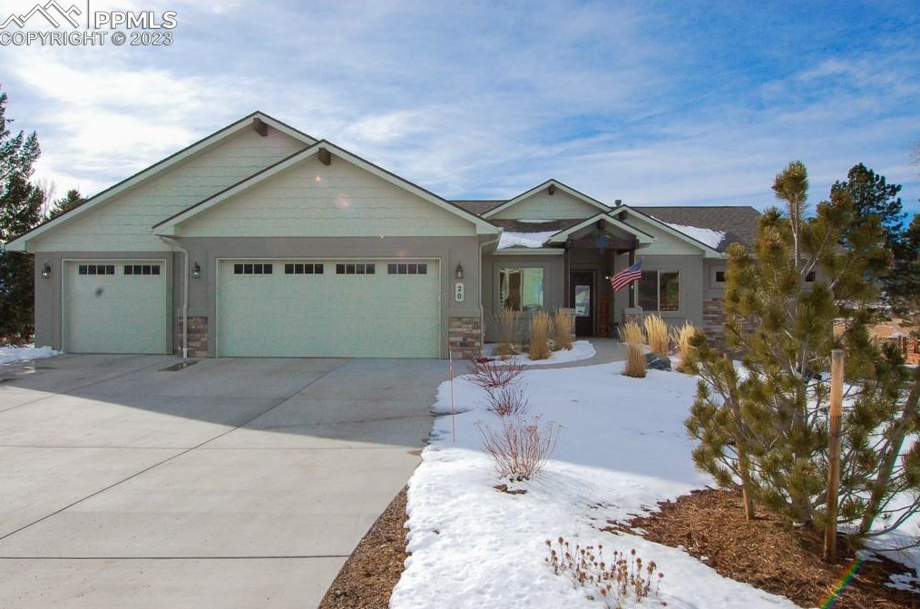 20 Huntington Beach Dr, Colorado Springs, CO 80921-3229