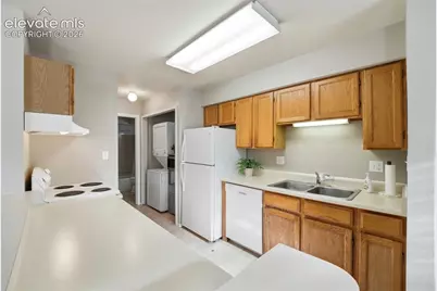 4357 Hunting Meadows Circle, Colorado Springs, CO 80916 - Photo 14