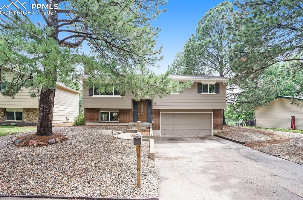 4641 Debonair Cir, Colorado Springs, CO 80917-2518