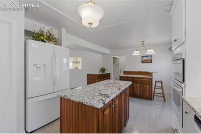 6125 Spurwood Drive, Colorado Springs, CO 80918 - Photo 14